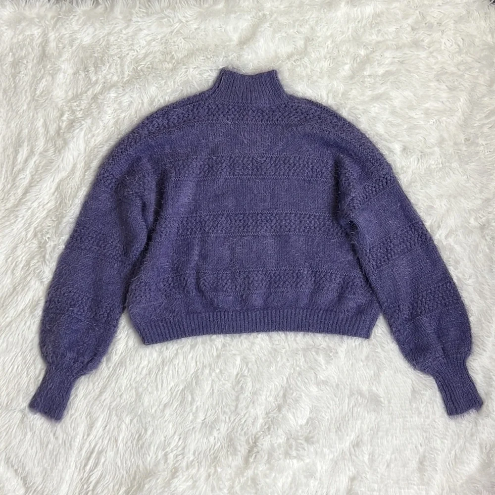 FOREVER 21 MWT! Fuzzy-Soft Mock-Neck Drop-Long-Sleeve Sweater‎
